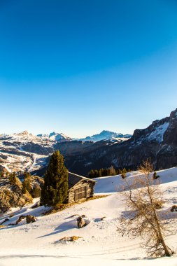 bir kış günü Alpine hut