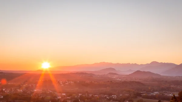 Puesta de sol de otoño en el campo italiano —  Fotos de Stock