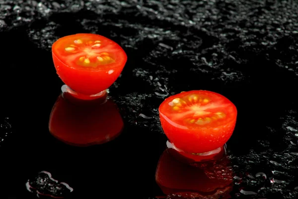Éine halbe tomate — Photo