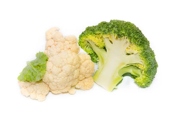 Taze yeşil brokoli ve üzerinde beyaz adam izole karnabahar