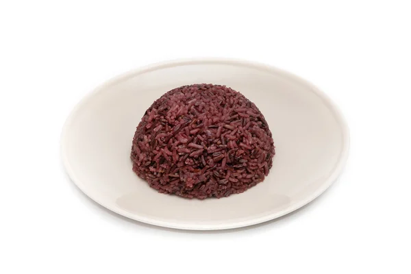 Pirinç berry plaka beyaz arka plan üzerinde de