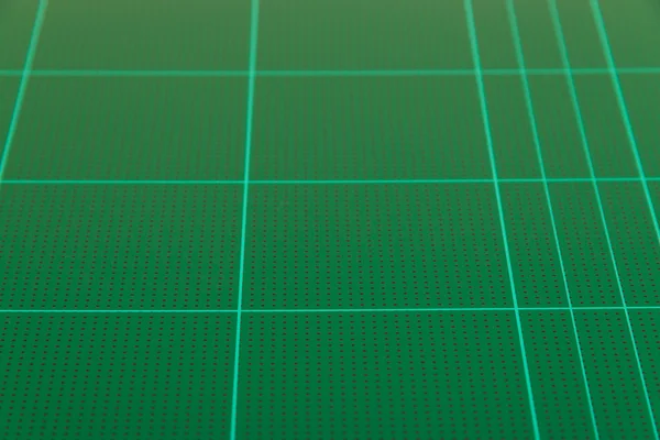 Kesme paspaslar, yeşil arka plan