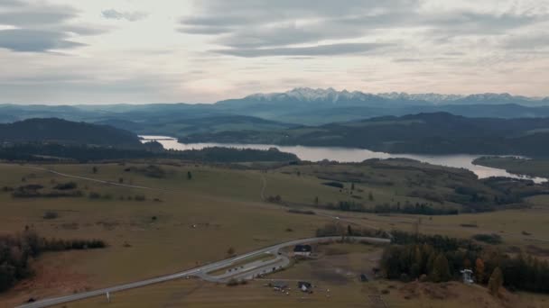 Montañas Aéreas Paisaje Vistas Las Montañas Del Alto Tatras Lago — Vídeo de stock