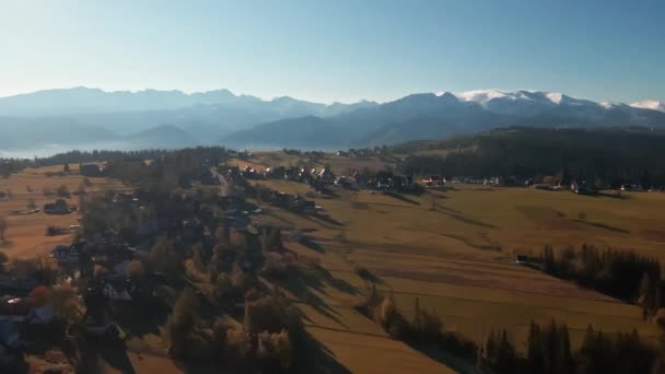 Luchtfoto Van Hoge Tatra Bergrug Bedekt Met Sneeuw Achtergrond — Stockvideo