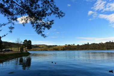 Lithgow, Avustralya yakınlarındaki Lyell Gölü manzarası