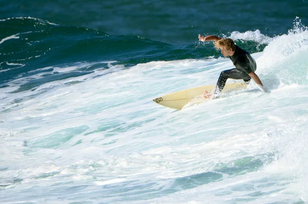 Surfer Akcji Dee Why Beach Sydney Australia — Zdjęcie stockowe