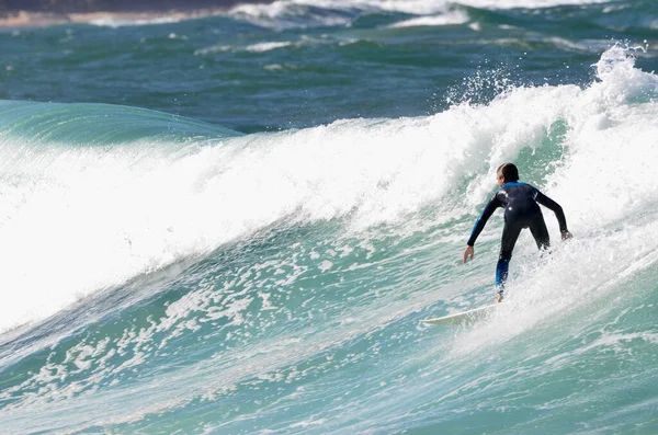 Surfař Akci Dee Why Beach Sydney Austrálie — Stock fotografie