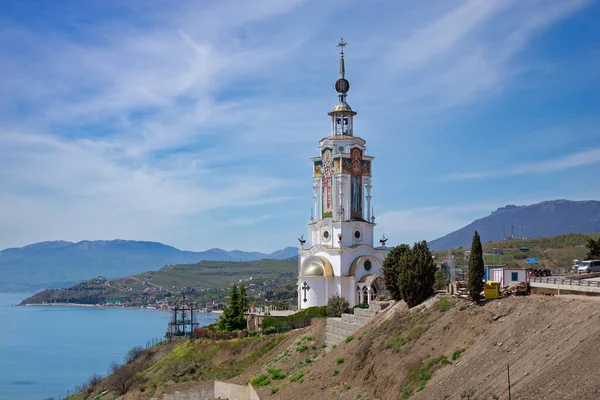 Malorechenskoye, Kırım - 06 Mayıs: St. Nicholas Deniz feneri İşçi Kilisesi 06 Mayıs 2021, Malorechenskoye, Kırım.