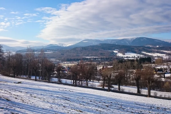 Zimní krajina se sněhem — Stock fotografie