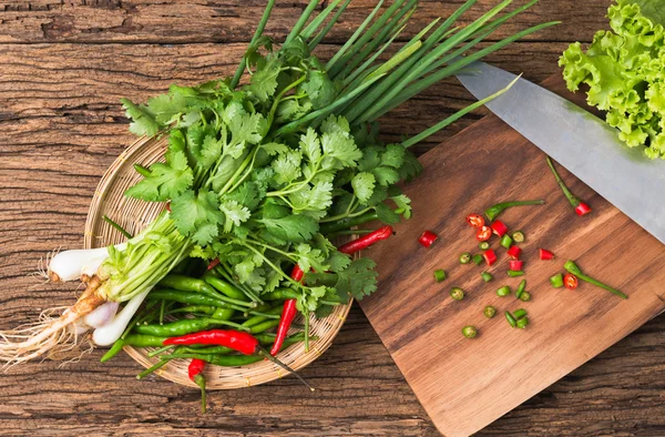 Cebolla fresca de primavera y cilantro — Foto de Stock