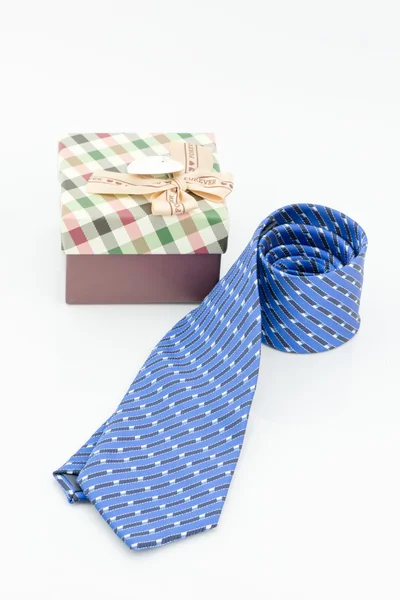 Walcowane z niebieski krawat paski na białym tle — Zdjęcie stockowe