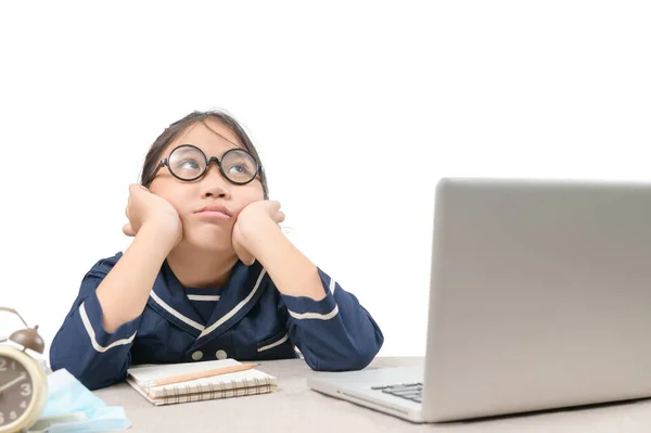 Szkoła Dziewczyna Uczenia Się Online Zajęcia Edukacyjne Uczucie Znudzony Przygnębiony — Zdjęcie stockowe