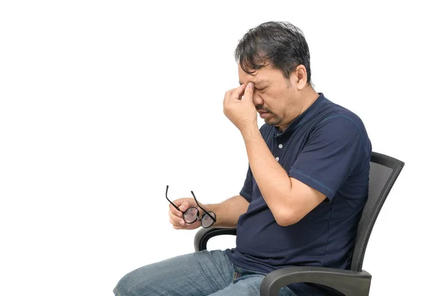 Hombre Mediana Edad Sentado Silla Sintiéndose Estresado Dolor Cabeza Aislado — Foto de Stock