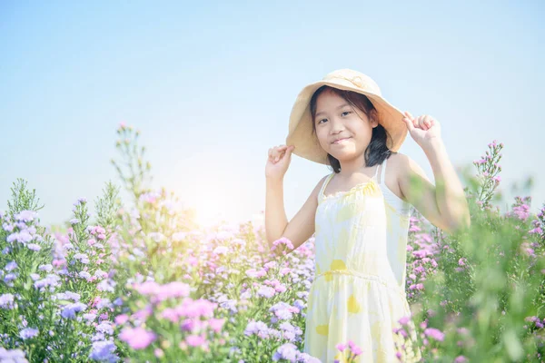 Ragazza Carina Michaelmas Daisy New York Aster Campo Fiori Chiang — Foto Stock