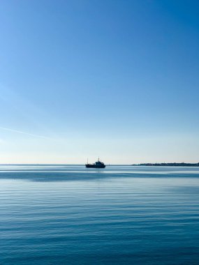 Gemi denize açılır.