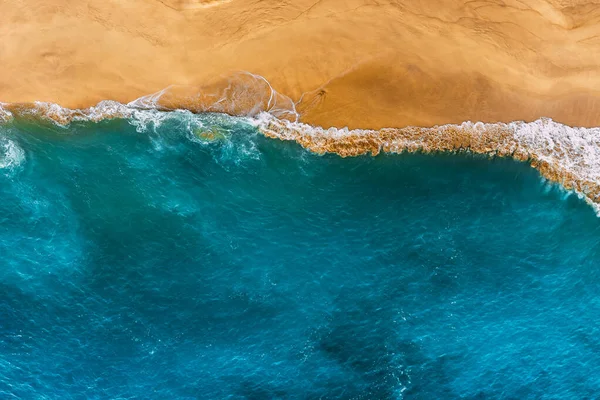 Bela Paisagem Marinha Praia Areia Bonita Com Água Azul Praia — Fotografia de Stock