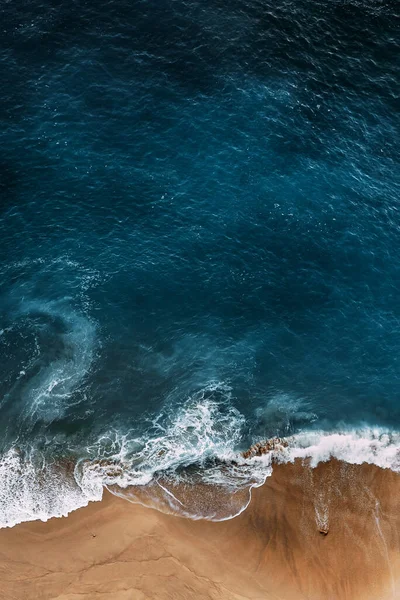 Hermosa Playa Arena Con Océano Azul Vista Vertical Mar Azul — Foto de Stock