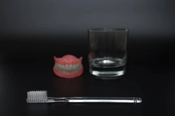 Prótesis Plástica Extraíble Completa Las Mandíbulas Dos Dentaduras Acrílicas Cuidado —  Fotos de Stock