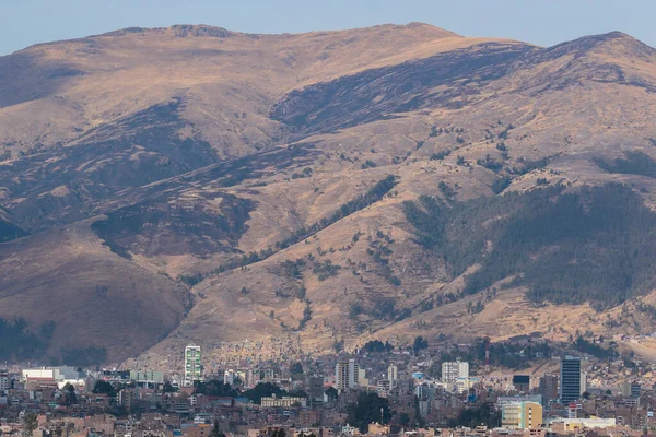 Vista Panorámica Ciudad Huancayo Pie Las Imponentes Montañas Nevado Huaytapallana — Foto de Stock