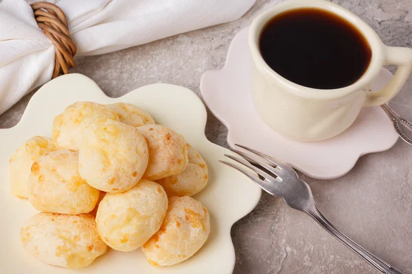 ブラジル スナック pao de queijo (チーズ パン) — ストック写真