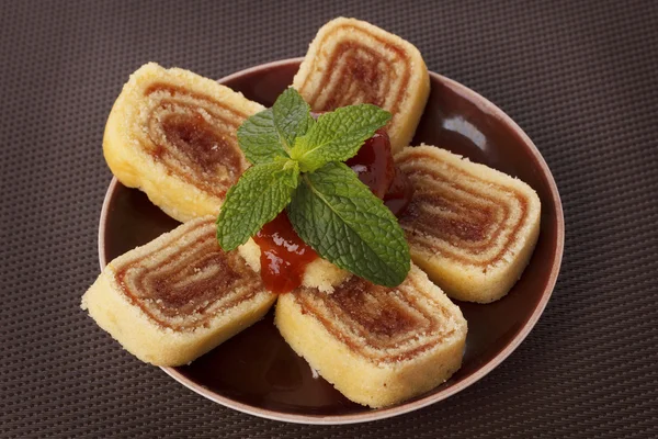 Bolo de rolo (rouleau suisse, gâteau roulé) Dessert brésilien — Photo