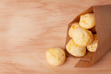 Brezilyalı atıştırmalık Peynirli ekmek (pao de queijo) 