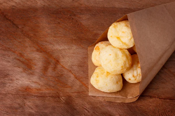 Brezilyalı atıştırmalık Peynirli ekmek (pao de queijo) — Stok fotoğraf