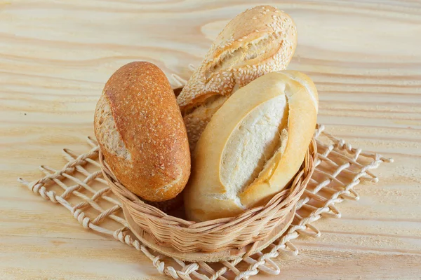 Brazilian french bread integral, mini baguette, with sesame in w — Stock Photo, Image