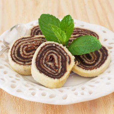 Bolo de rolo (İsviçre roll, rulo pasta) Brezilyalı çikolata tatlı