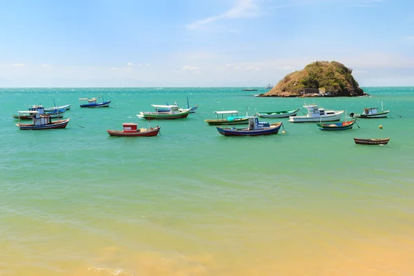 Boats, yachts trip island blue sea in Buzios, Rio de Janeiro, Br — Stock Photo, Image