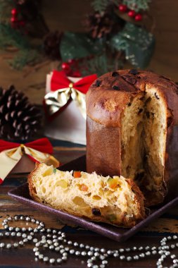 Panettone - tatlı Noel ve yeni için geleneksel somun ekmek