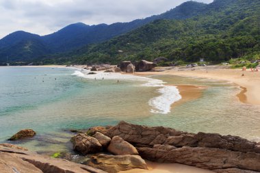 Beach Praia yapmak Cepilho, dağlar, Trindade, Paraty, Brezilya