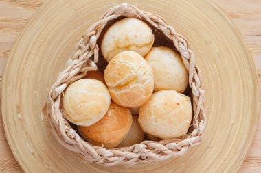 Brezilyalı atıştırmalık Peynirli ekmek (pao de queijo)