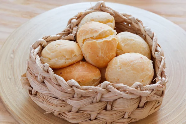 Бразильский хлеб с сыром (pao de queijo ) — стоковое фото