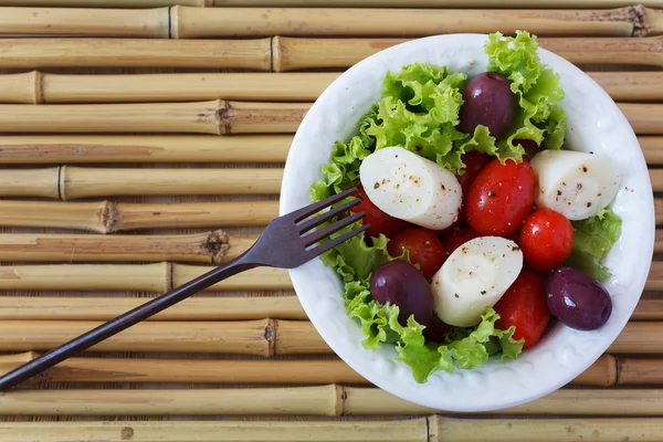 Frischer Salat mit Palmenherzen (Palmito)) — Stockfoto