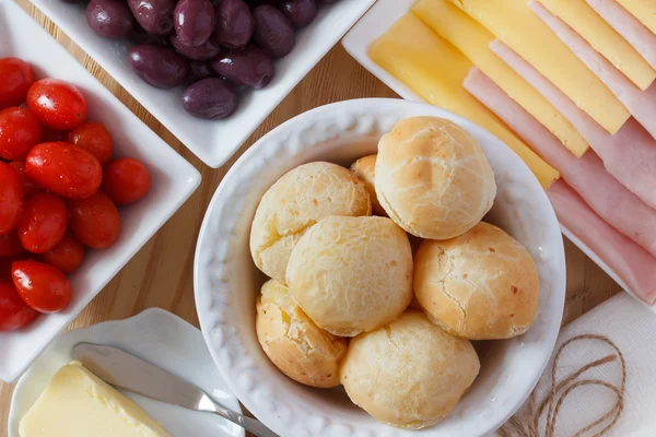 Brazylijski przekąska pao de queijo (ser chleb) — Zdjęcie stockowe