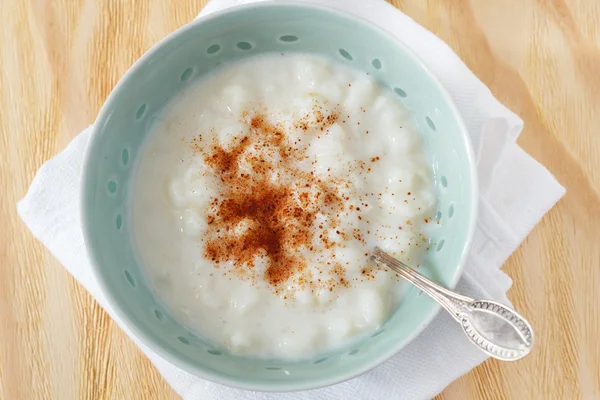 Brasilianische Dessert-Canjica aus weißem Mais — Stockfoto