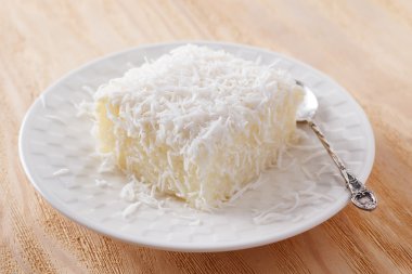Brezilyalı tatlı: tatlı kuskus (tapyoka) puding (cuscuz doce