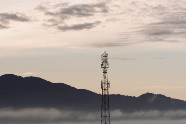 Torre de comunicación —  Fotos de Stock