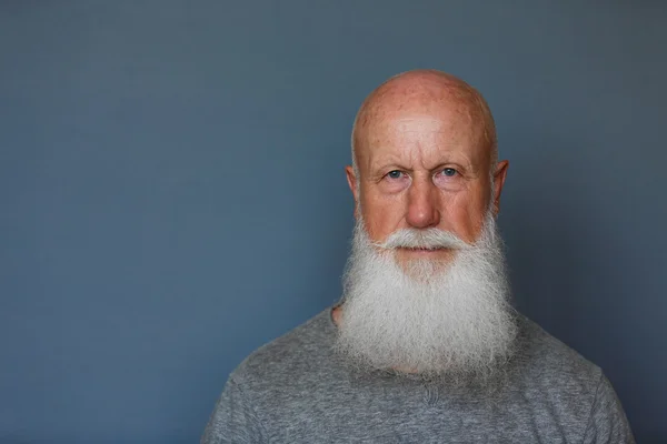 Bătrân cu barbă lungă albă — Fotografie, imagine de stoc