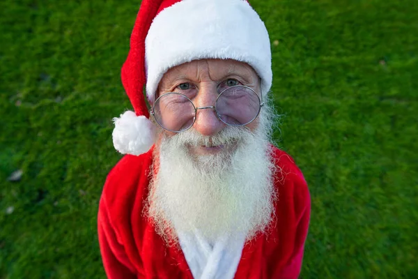 Photo Retired Old Man Grey Beard Open Mouth Excited Look — Stock Photo, Image