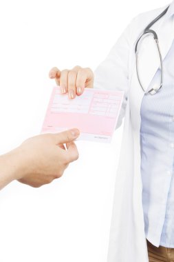 Genç sarışın kadın doktor