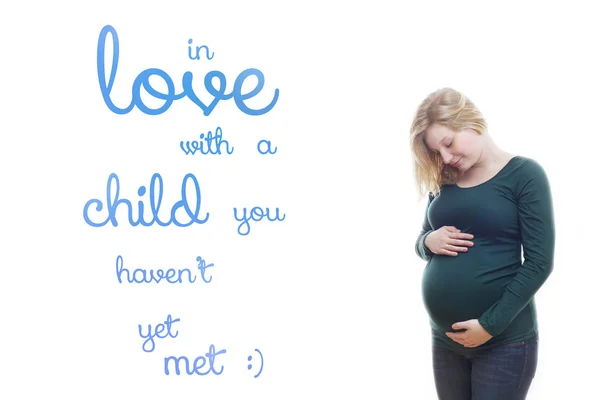 Hamile sarışın genç kadın alıntı — Stok fotoğraf