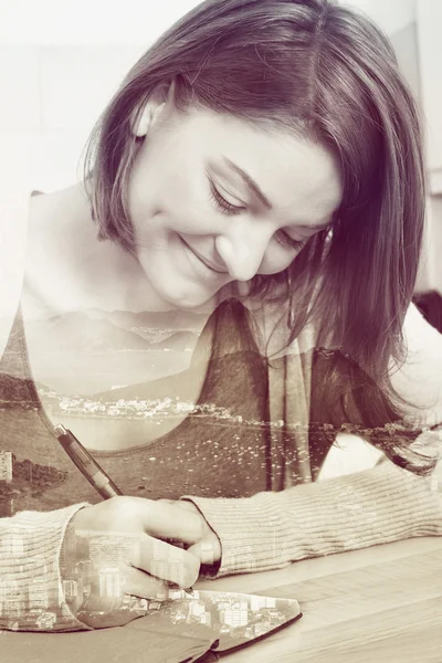 Young woman Writing about Rio de Janeiro, Brazil — Stock Photo, Image