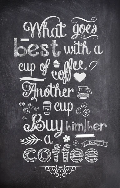 Цитата из кофе с мелом на черной доске — стоковое фото