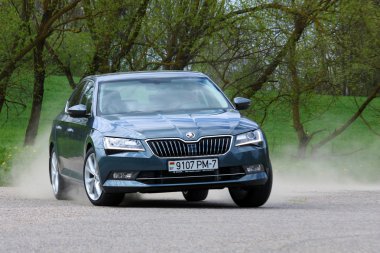Yeni Skoda Superb