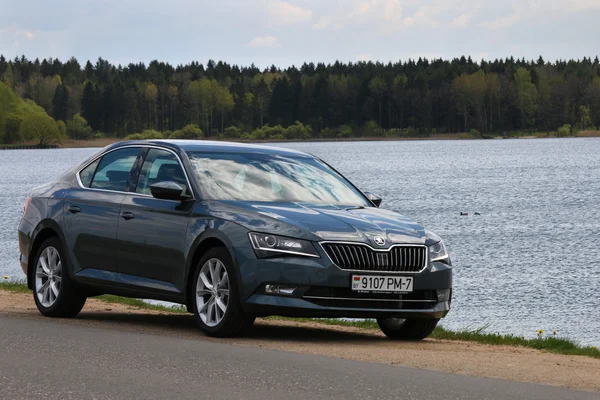 Yeni Skoda Superb