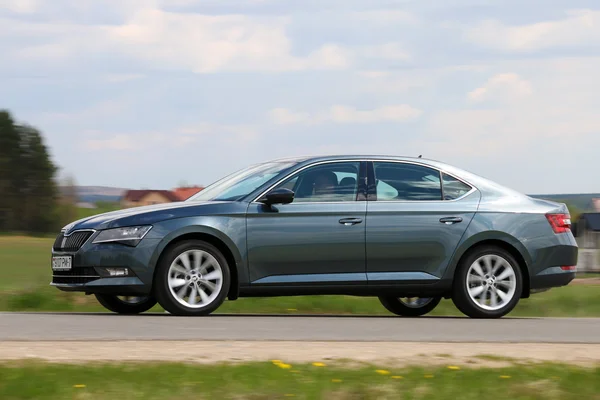 Nuevo Skoda Superb — Foto de Stock