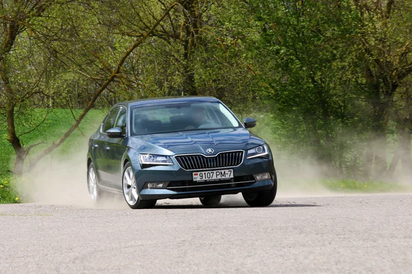 Nuevo Skoda Superb —  Fotos de Stock