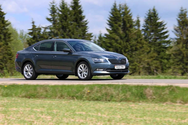 Nieuwe Skoda Superb — Stockfoto